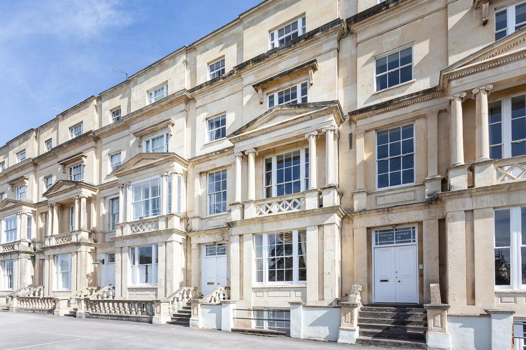 3 bed flat to rentMalvern Road, Cheltenham GL50