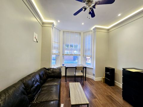 158 Southwark Bridge Road, Borough SE1