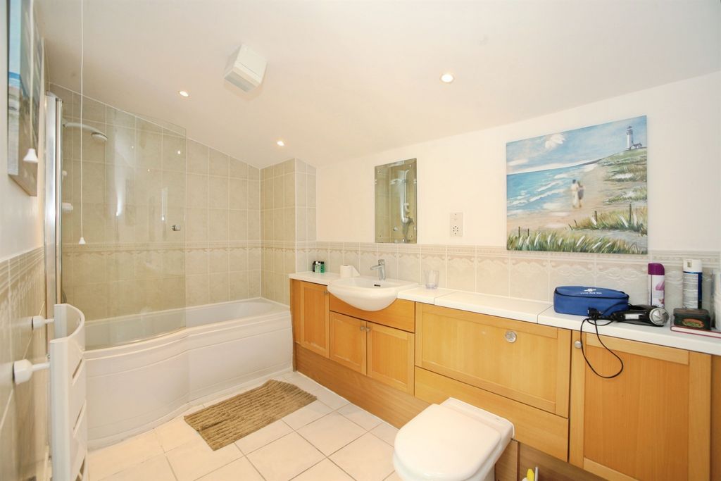 Additional image 14 of 3 bed penthouse for salePierhead View, Penarth CF64