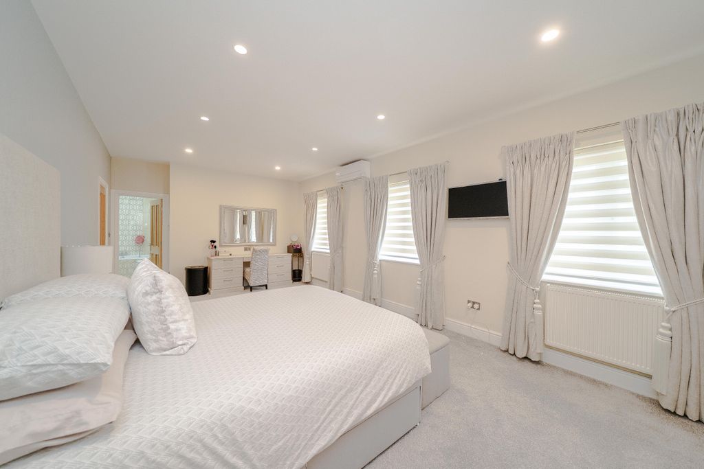 Additional image 29 of 6 bed detached house for saleBarlows Road, Edgbaston B15