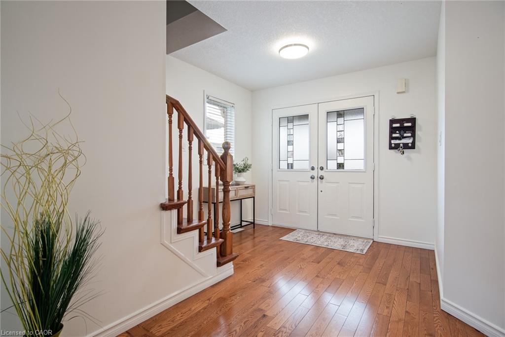 638 Windflower Crescent, Kitchener, ON, N2E 3S9 photo 3