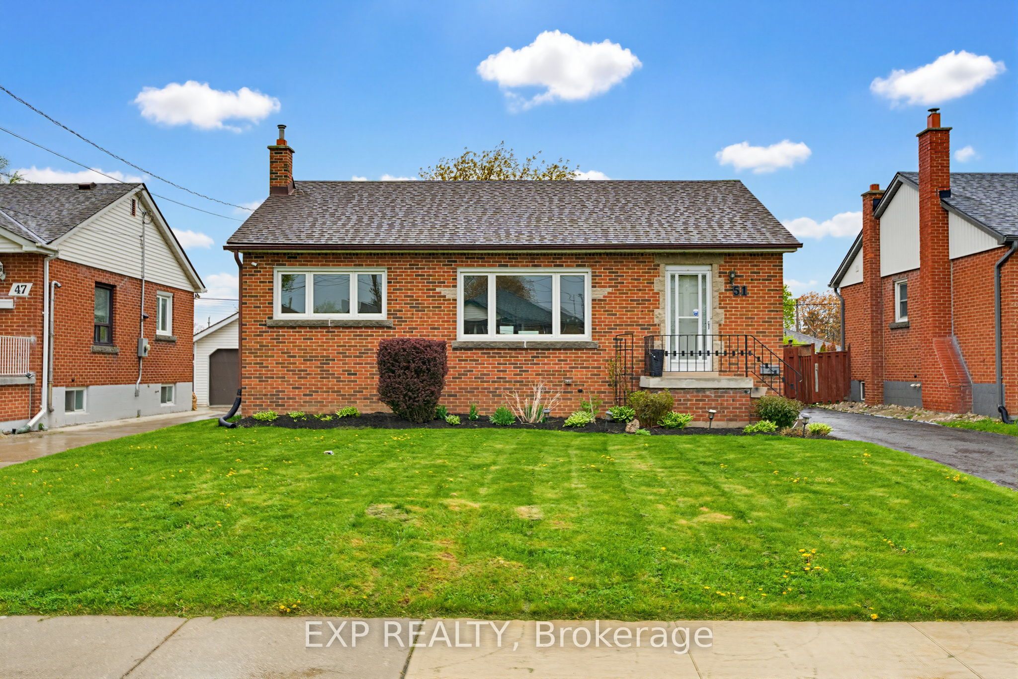 51 Bromley Road, Hamilton, ON, L9A 2E1