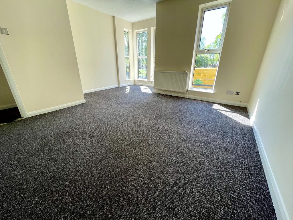 Additional image 2 of 2 bed flat to rentLincoln Road, Peterborough PE1