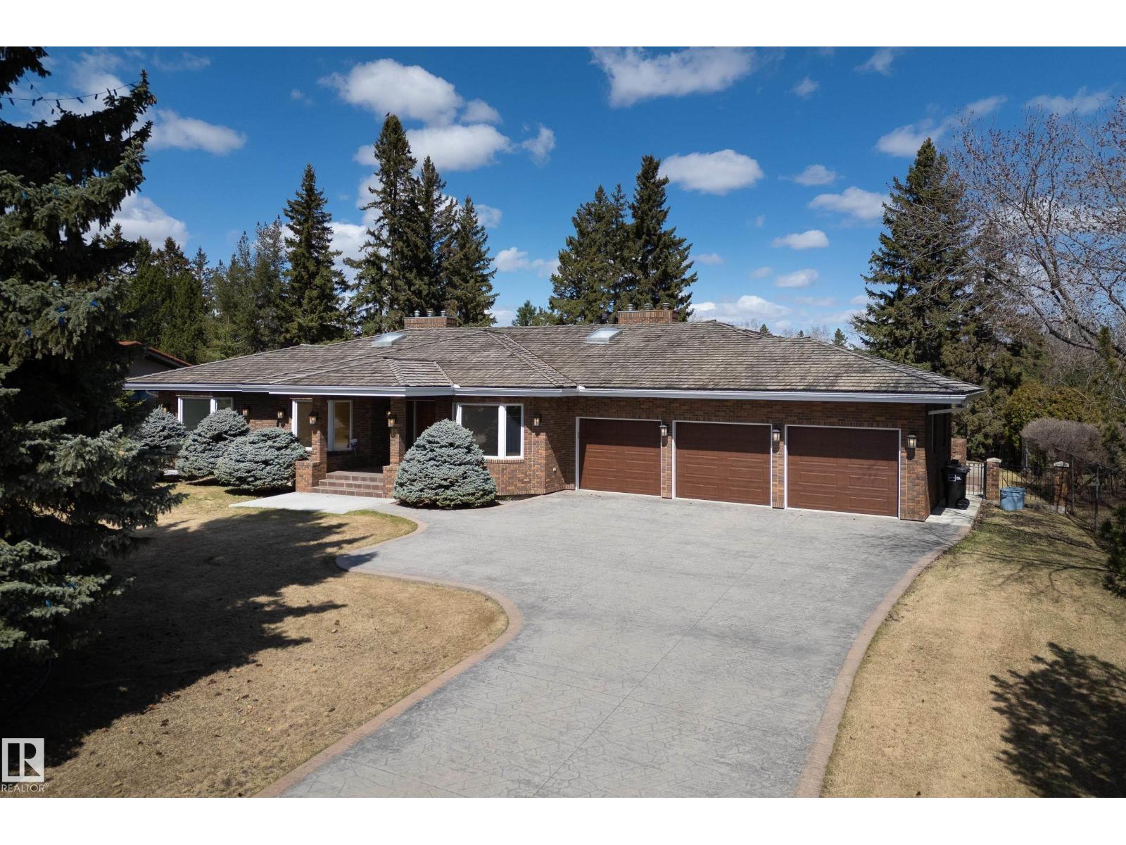 18 Westbrook Drive NW, Edmonton, AB, T6J2C9