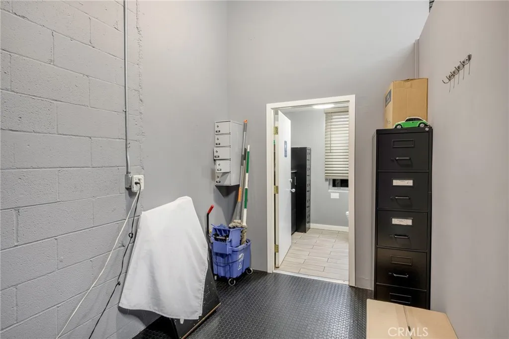 Additional image 12 of 3210 N San Fernando Blvd, Burbank, CA 91504