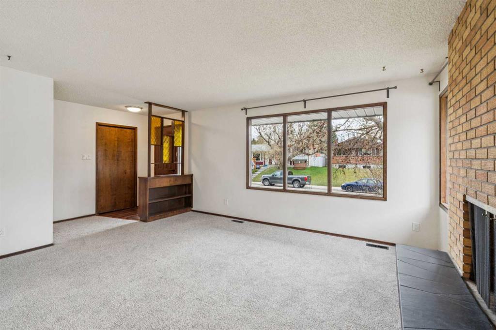 Additional image 3 of 1260 Lake Sylvan Drive SE, Calgary, AB, T2J 3C8