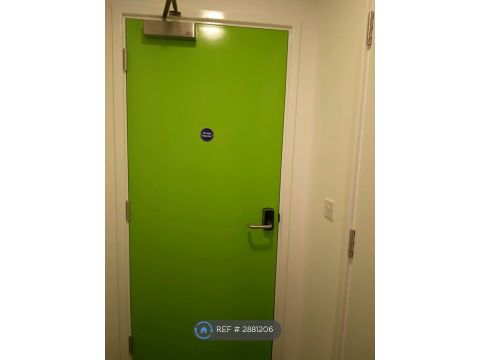 Tramway Drive, Wolverhampton WV2, Room to rent