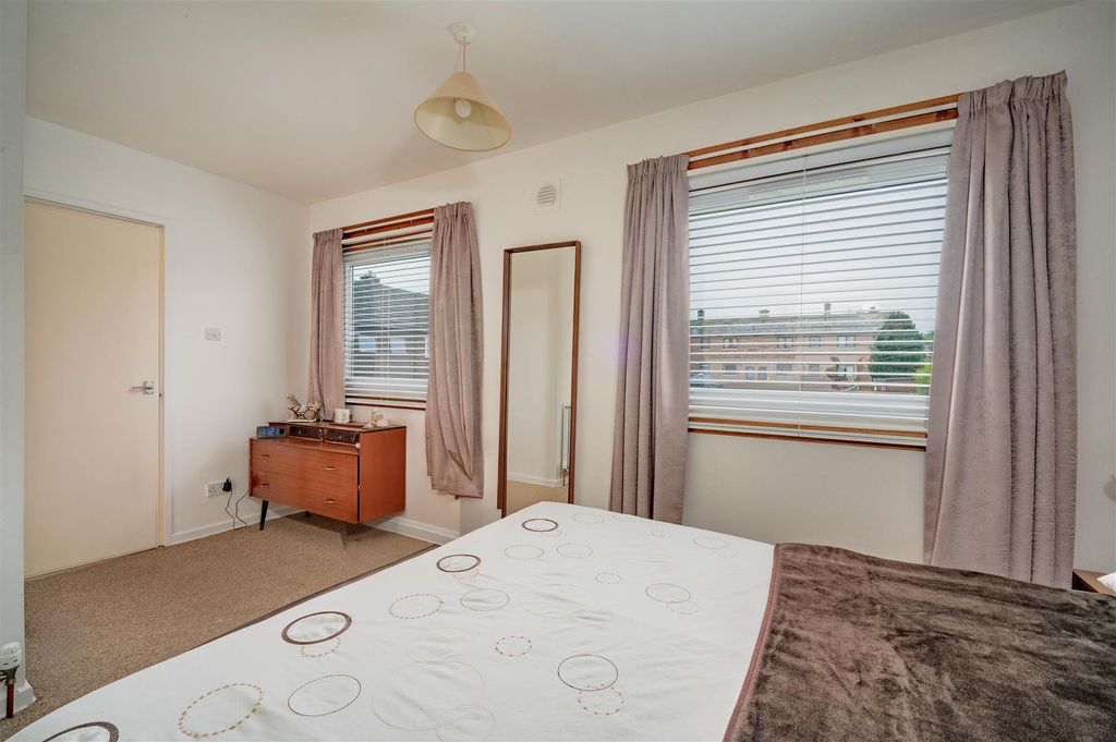 Additional image 8 of 3 bed semi-detached house for saleHelmsdale Crescent, Dundee DD3