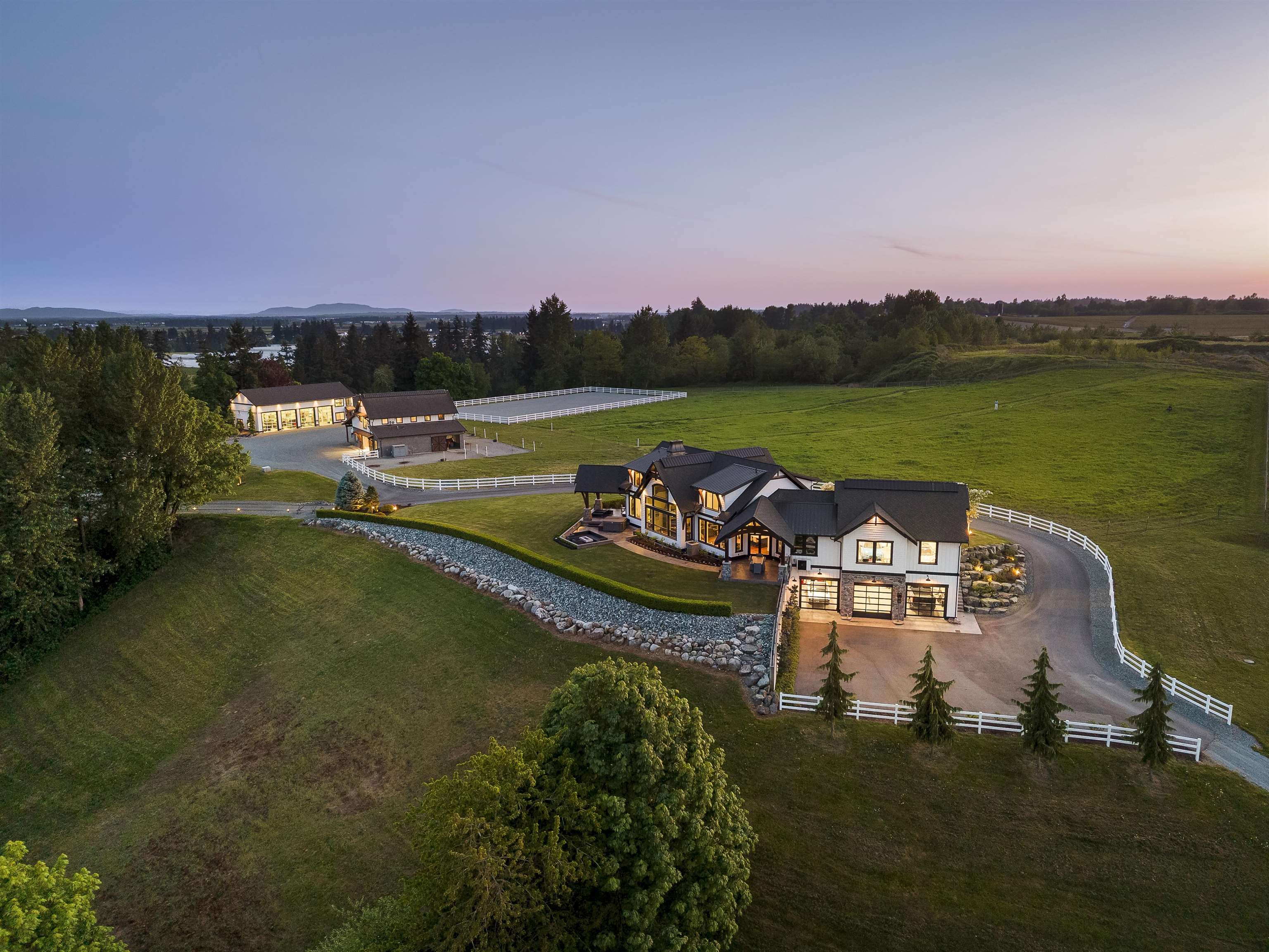 Additional image 2 of 29415 Huntingdon Road, Abbotsford, BC, V4X 2K3