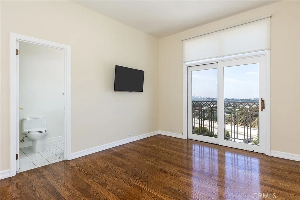 Additional image 102 of 759 Foxkirk Rd, Glendale, CA 91206