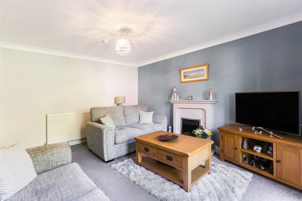 Additional image 3 of 2 bed flat for saleWest King Street, Helensburgh, Argyll And Bute G84
