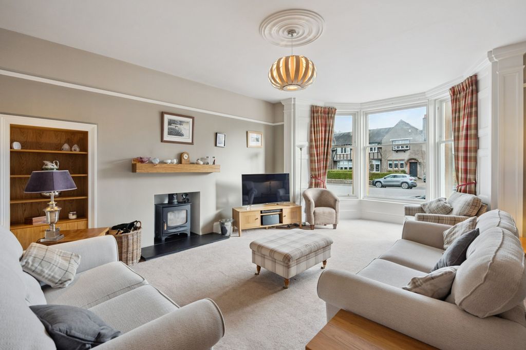 Additional image 4 of 4 bed semi-detached house to rentClarendon Place, Stirling, Stirlingshire FK8