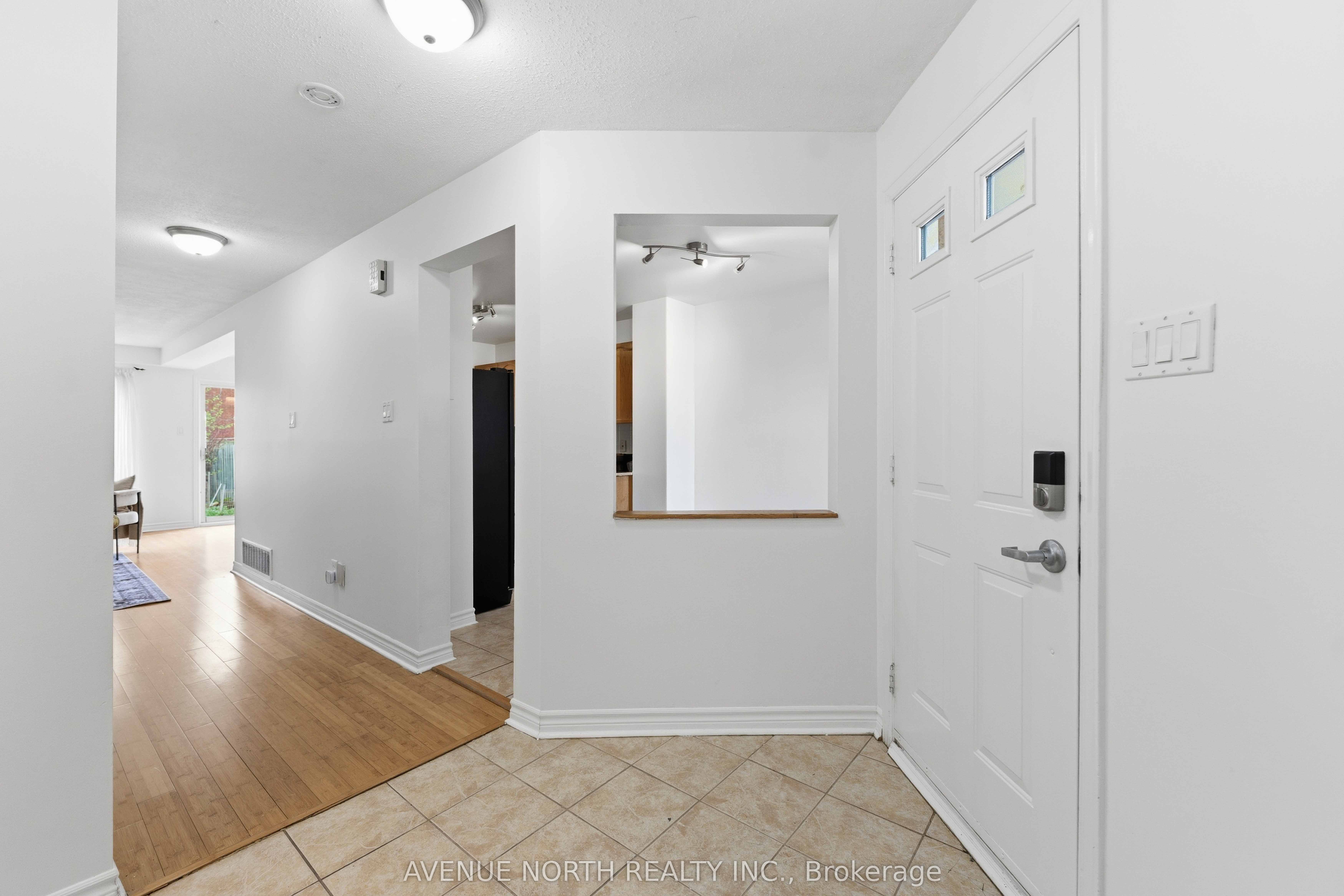 Additional image 2 of 7 Hendrie Court, Ottawa, ON, K2L 4A4