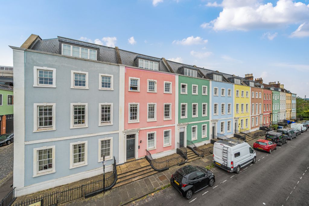 Additional image 2 of 2 bed flat for saleRedcliffe Parade West, Bristol BS1