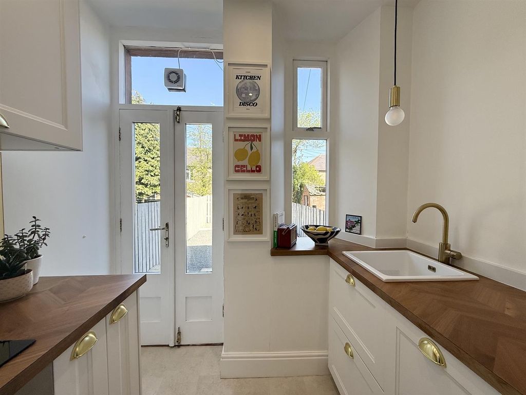 Additional image 11 of 2 bed flat for saleAnnan Road, Dumfries DG1