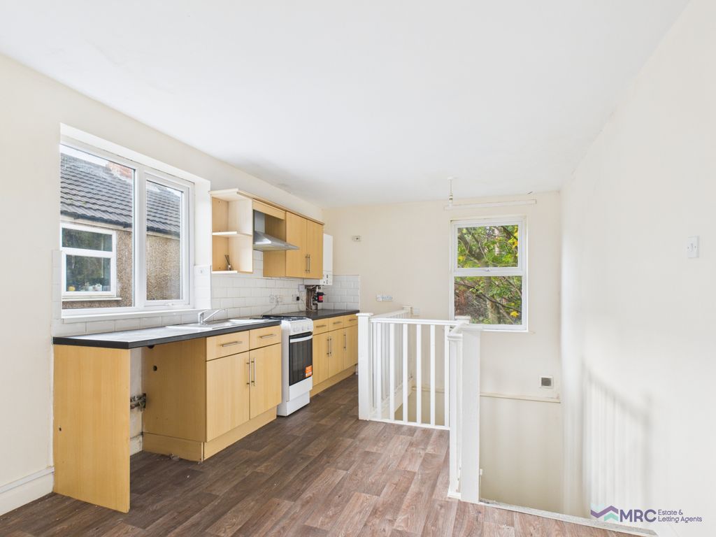 2 bed flat to rentHainton Avenue DN32 photo 4