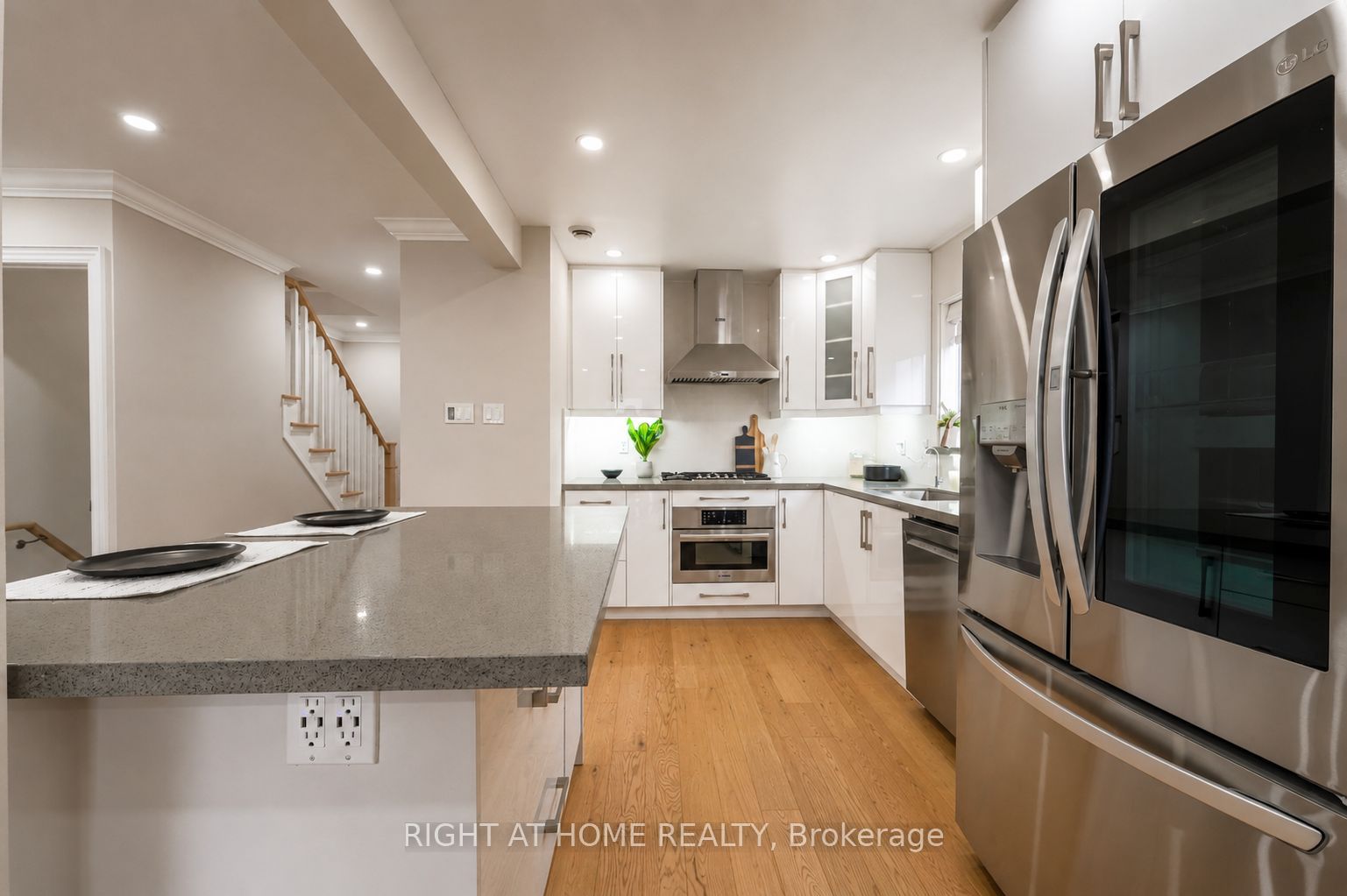 Additional image 6 of 3305 Burdock Place, Mississauga, ON, L5A 4B7