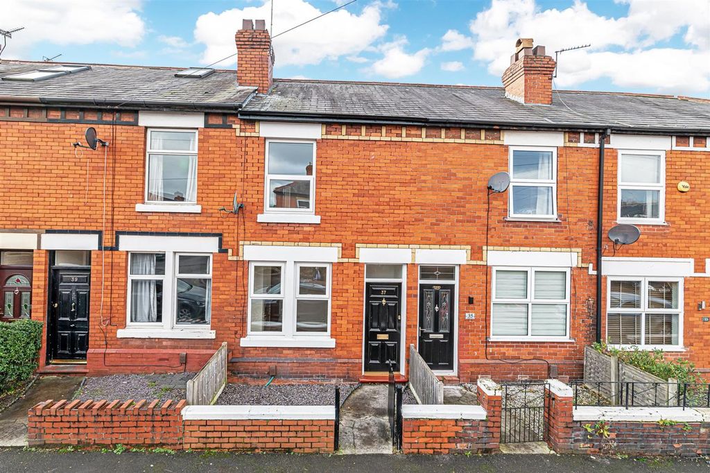 2 bed terraced house to rentGaskell Street, Stockton Heath WA4