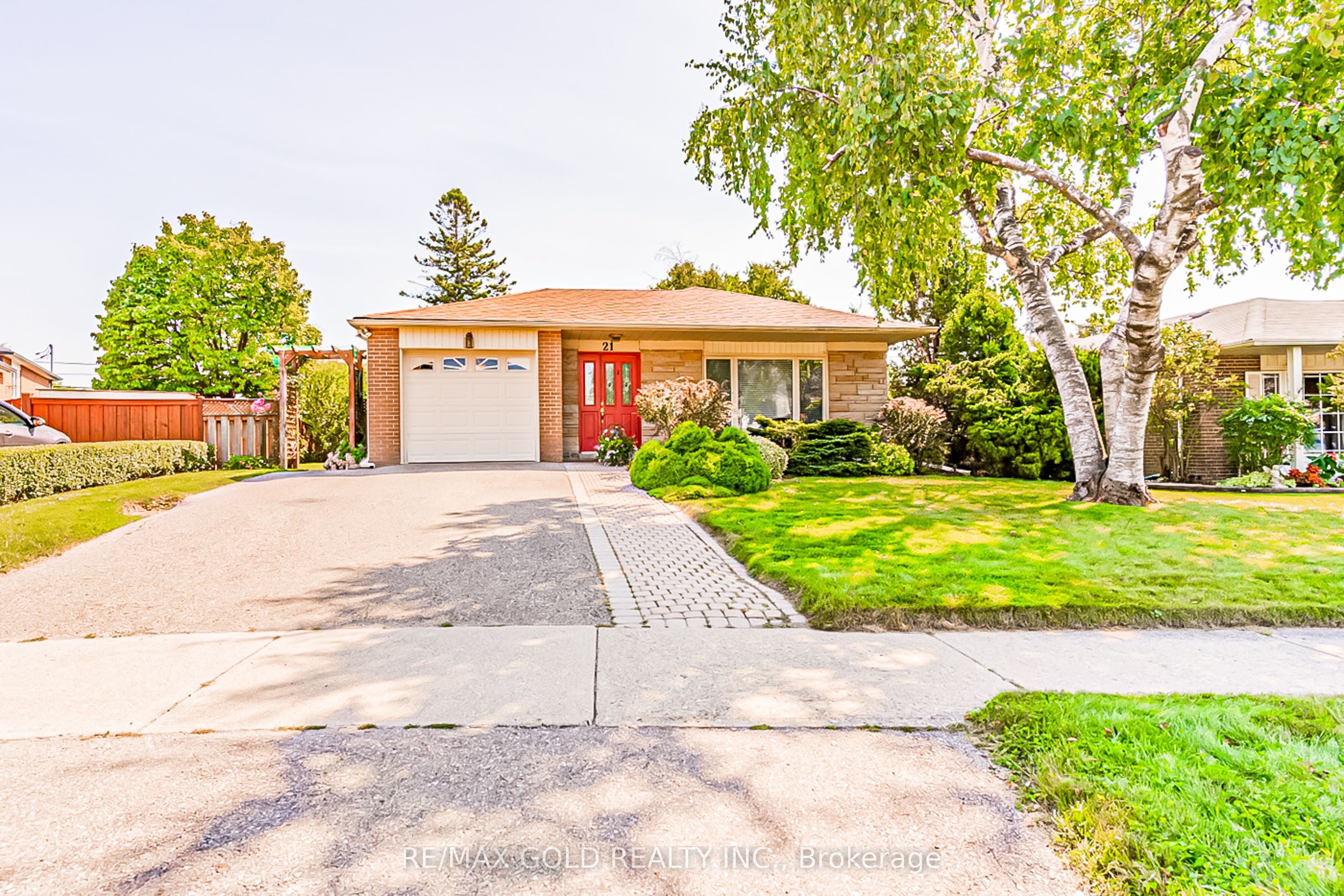 21 Aberdeen Crescent, Brampton, ON, L6T 2P8