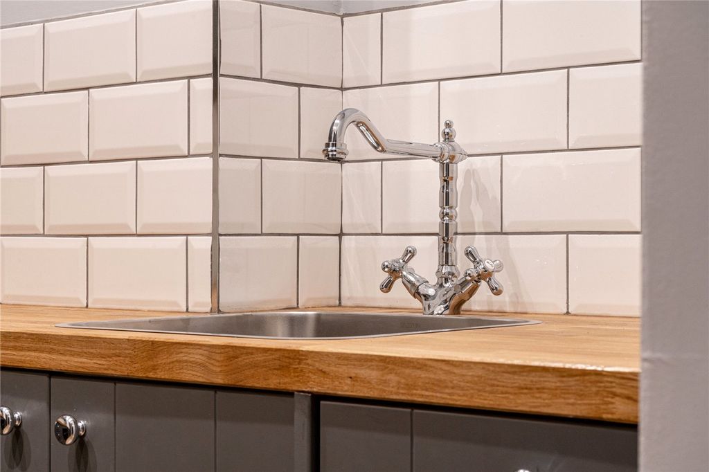 Additional image 2 of 1 bed flat to rentSt. Margarets Road, Cheltenham GL50