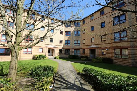 Grovepark Gardens, Glasgow, Glasgow City G20