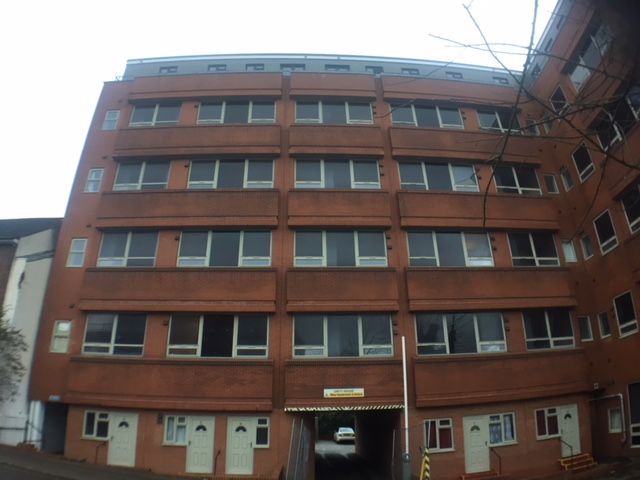 Studio to rentStuart Street, Luton LU1 photo 4