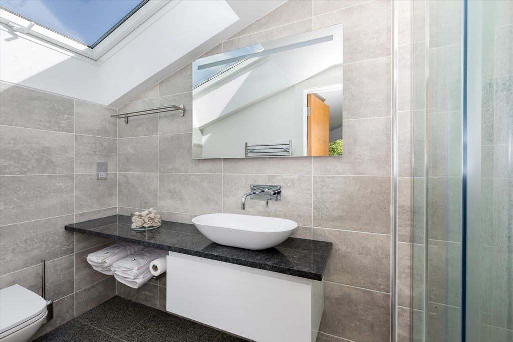 Additional image 11 of 4 bed detached house to rentHam Island, Old Windsor, Windsor, Berkshire SL4