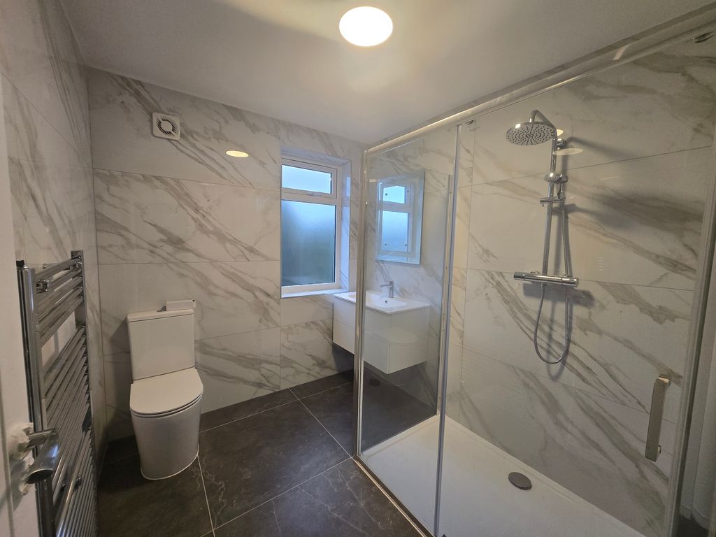 Additional image 9 of 3 bed terraced house to rentColwood Gardens, Colliers Wood SW19