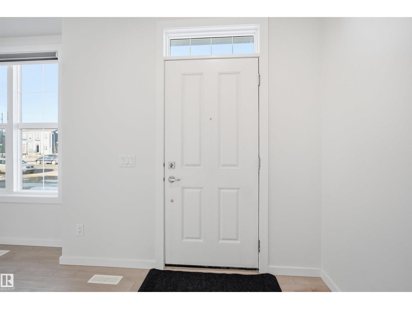 Additional image 3 of 2125 Maple Road NW, Edmonton, AB, T6T2L6