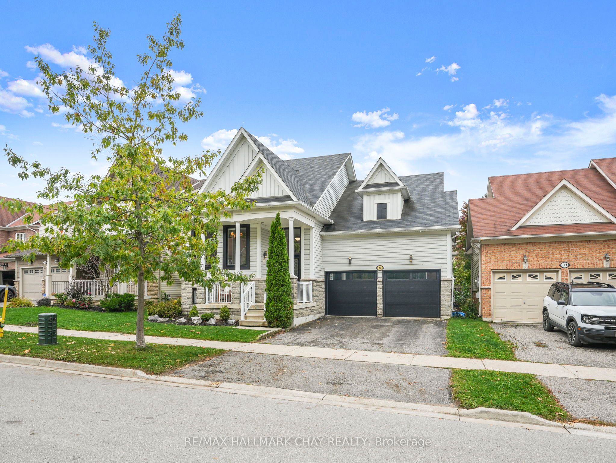 102 Diana Way, Barrie, ON, L4M 7J2