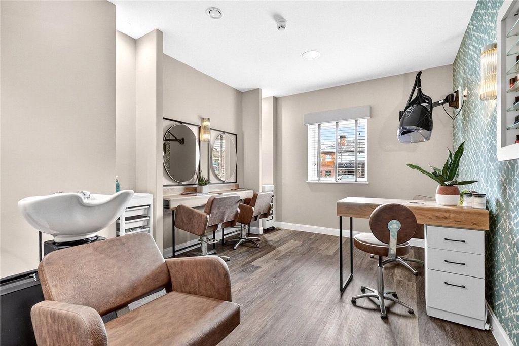 Additional image 17 of 1 bed property to rentQueens Road, Weybridge, Surrey KT13