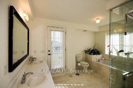 Additional image 6 of B-2 Fairleigh Crescent, Toronto, ON, M6C 3R8