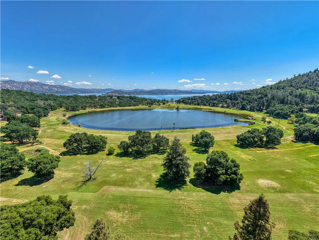 2810 Greenway Dr, Kelseyville, CA 95451