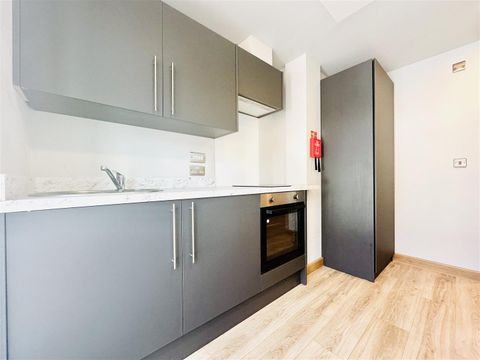 Second Floor Studio, Felix Apartments, Nottingham NG1, Studio to rent