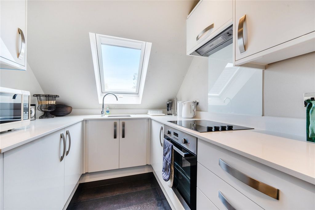 Additional image 45 of 6 bed detached house for salePriory Drive, Stanmore HA7