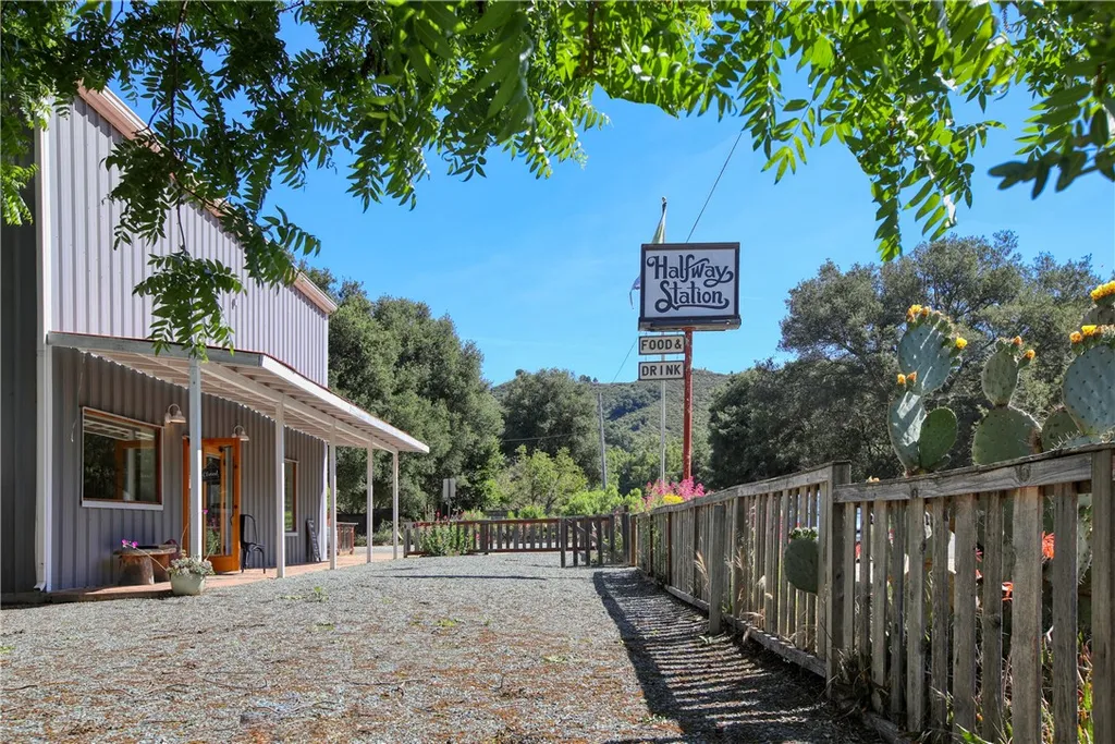 Additional image 43 of 15050 Morro Road, Atascadero, CA 93422