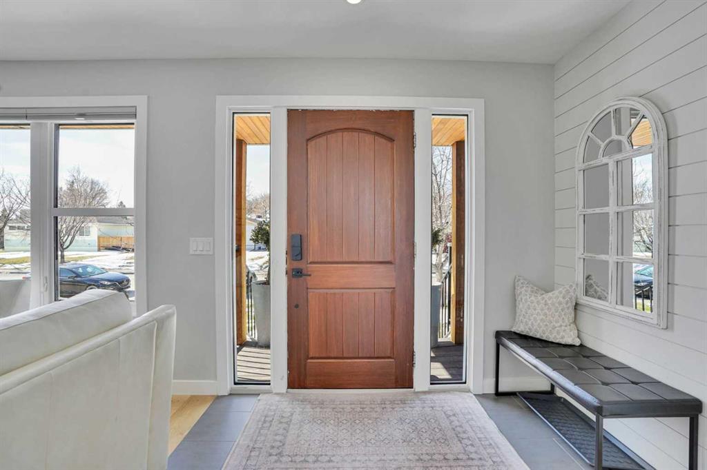 Additional image 6 of 34 Malibou Road SW, Calgary, AB, T2V 1W8