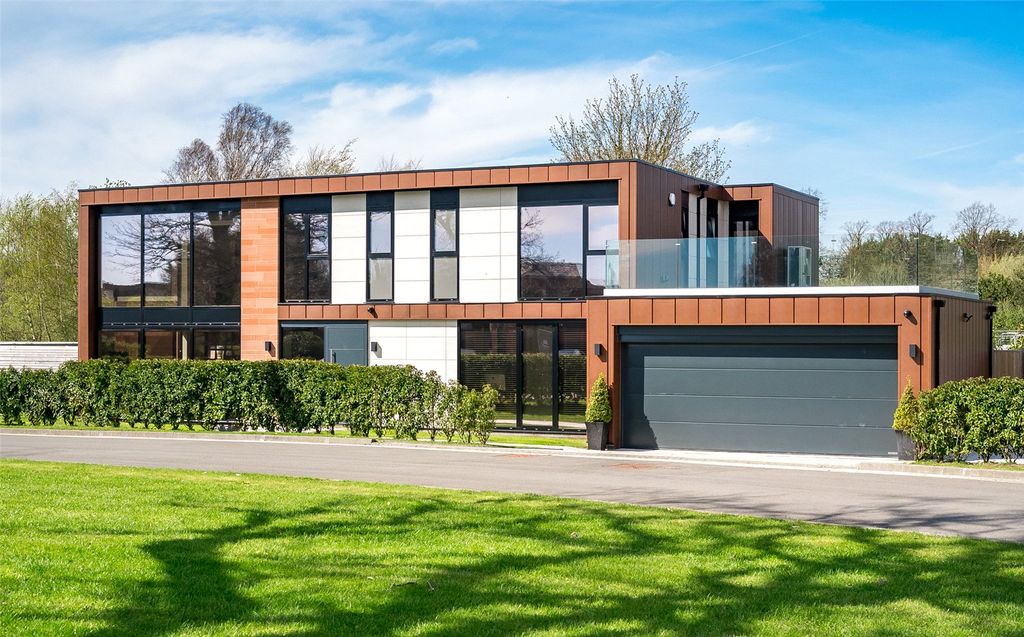 4 bed detached house to rentOllerton Oak Grove, Ollerton, Knutsford, Cheshire WA16