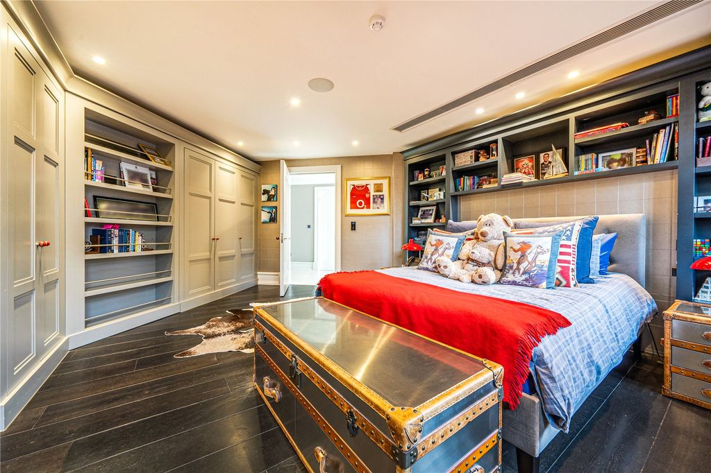 Additional image 37 of 6 bed detached house for salePriory Drive, Stanmore HA7
