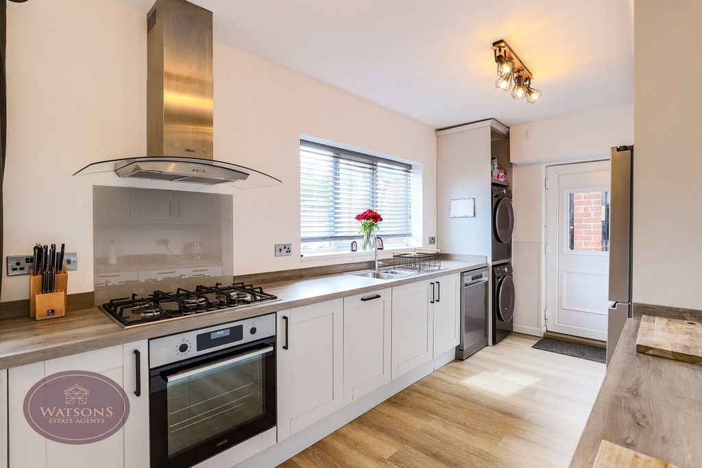 Additional image 4 of 3 bed semi-detached house for saleManor Road, Eastwood, Nottingham NG16