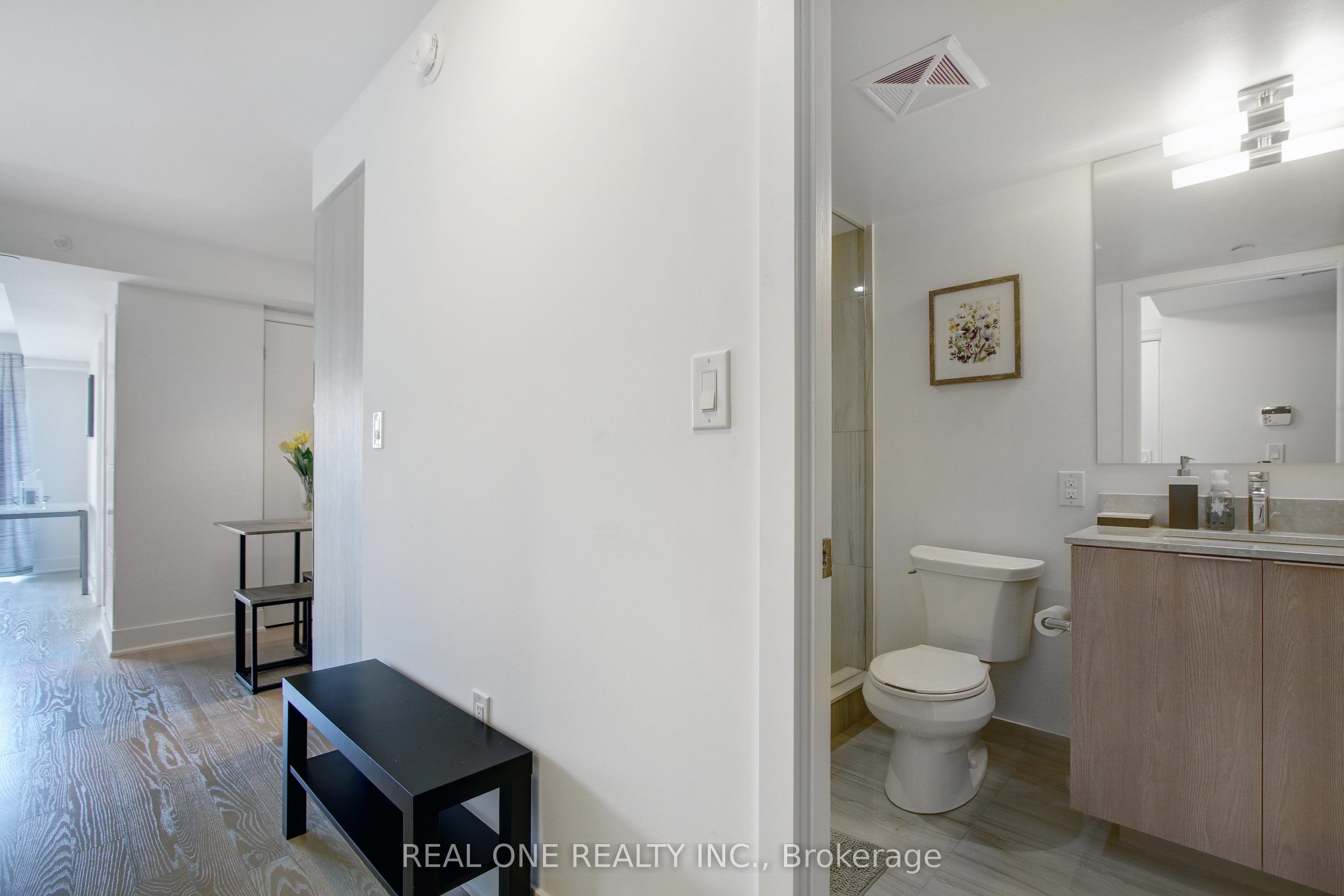Additional image 3 of 2313-955 Bay Street, Toronto, ON, M5S 2A2