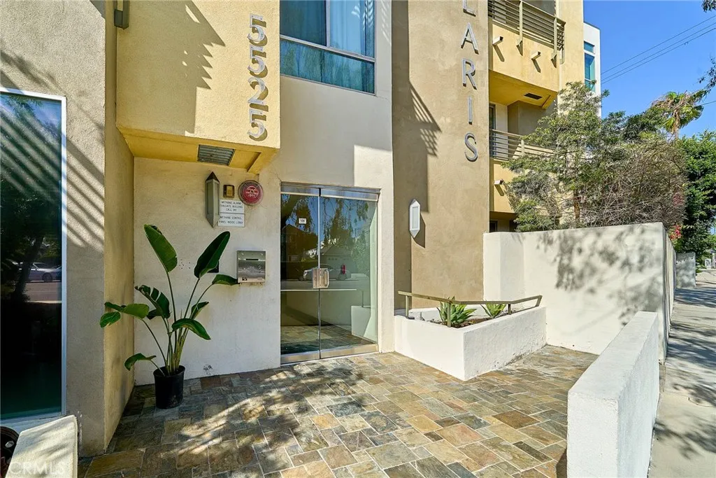 Additional image 36 of 5525 W Olympic Boulevard Unit 202, Los Angeles, CA 90036