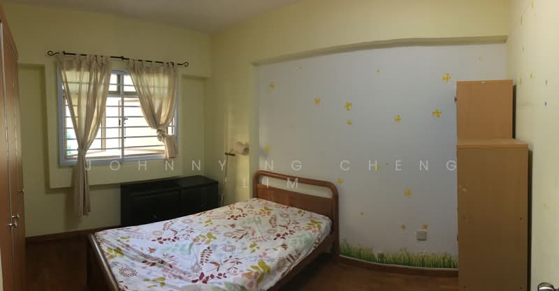 162A Punggol Central photo 2