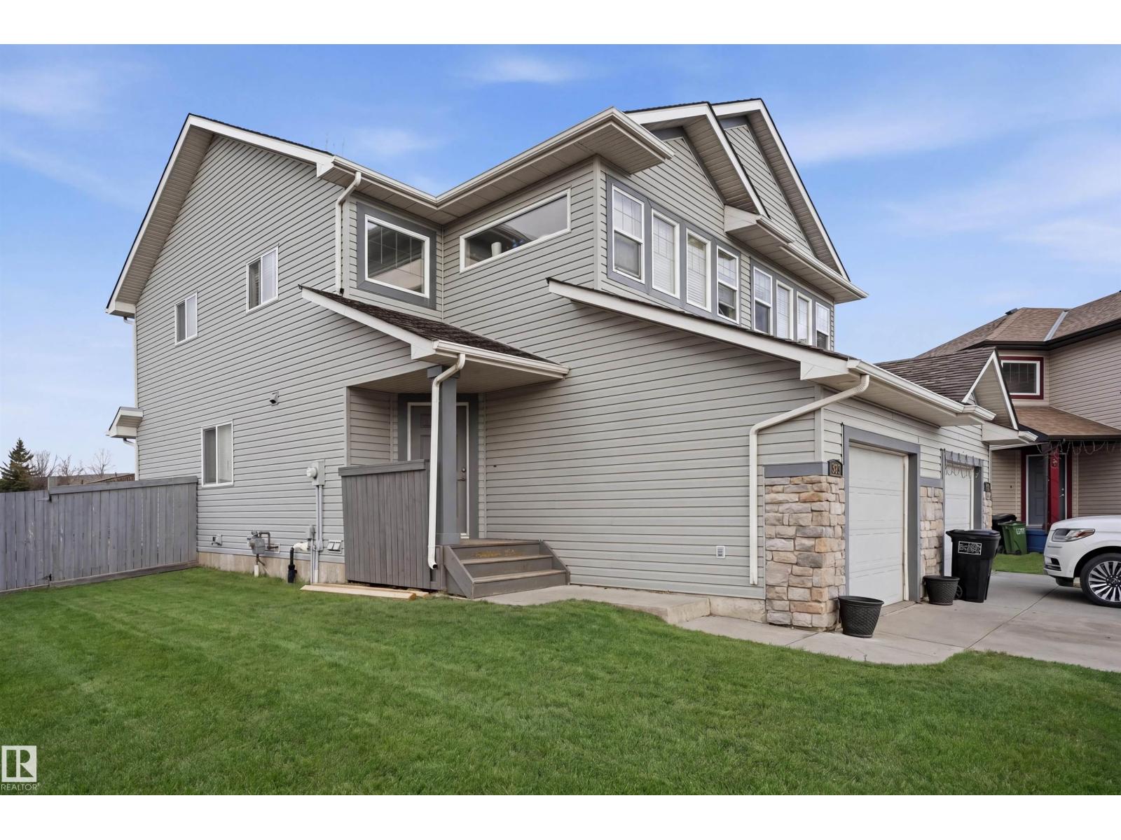 Additional image 3 of 3545 11 Street NW, Edmonton, AB, T6T0J7