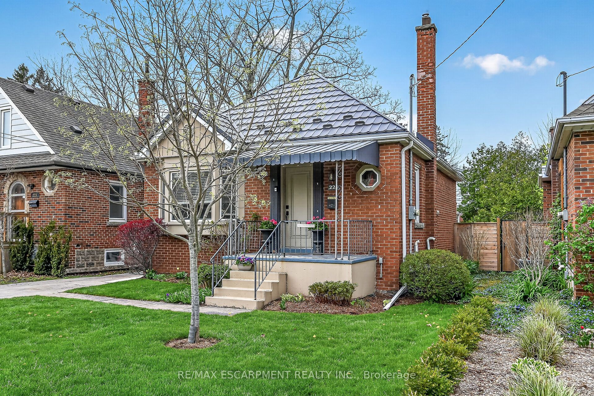 225 Bond Street, Hamilton, ON, L8S 3W8