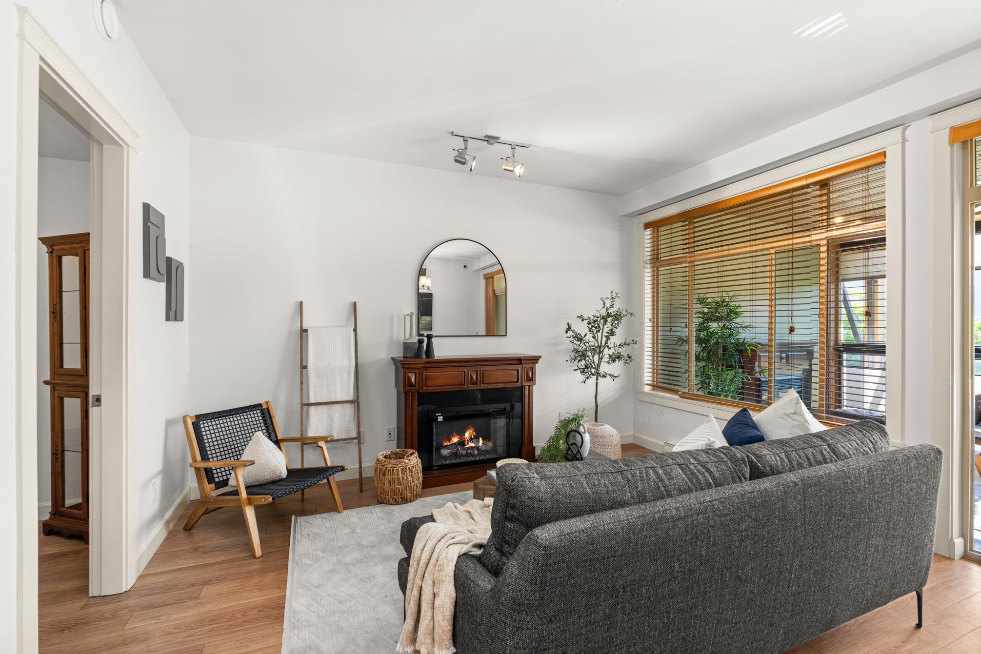 Additional image 5 of 202-2860 Trethewey Street, Abbotsford, BC, V2T 0G5