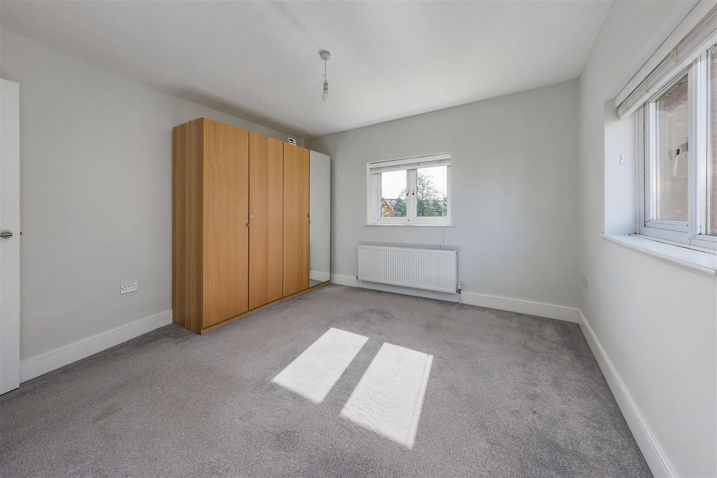 Additional image 10 of 4 bed property to rentUnion Road, Leamington Spa CV32