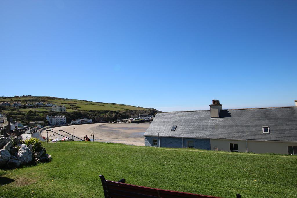 Additional image 5 of 2 bed flat for sale2 Erinville, The Promenade, Port Erin IM9