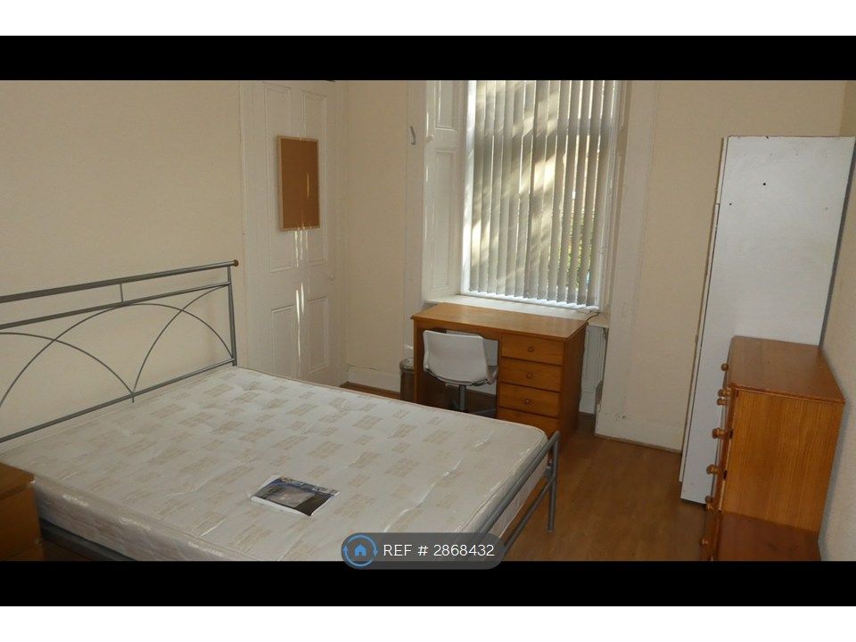 5 bed flat to rentHmo Licensed - Bentinck Street, Glasgow G3 photo 4