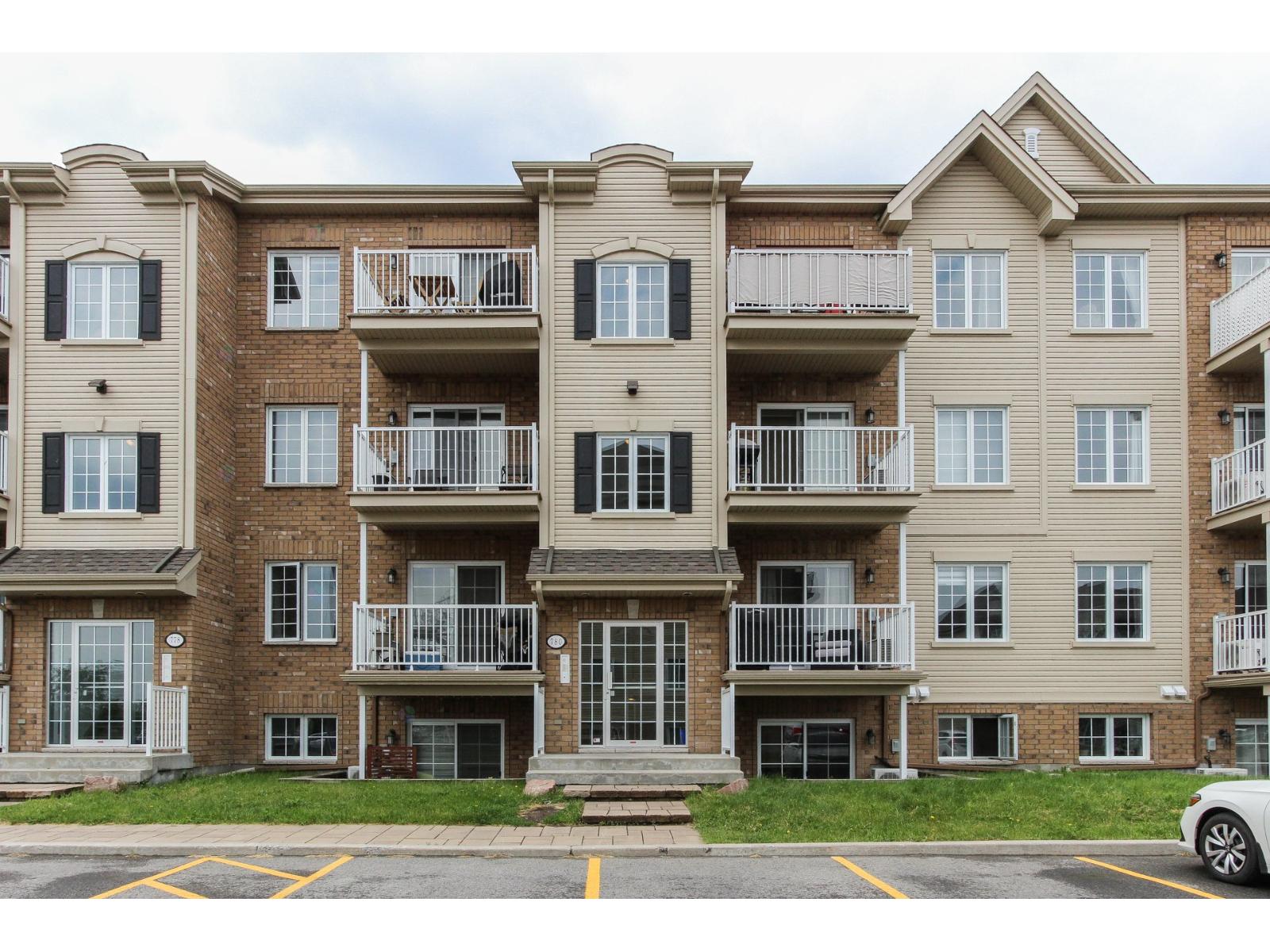 780 Rue Valois